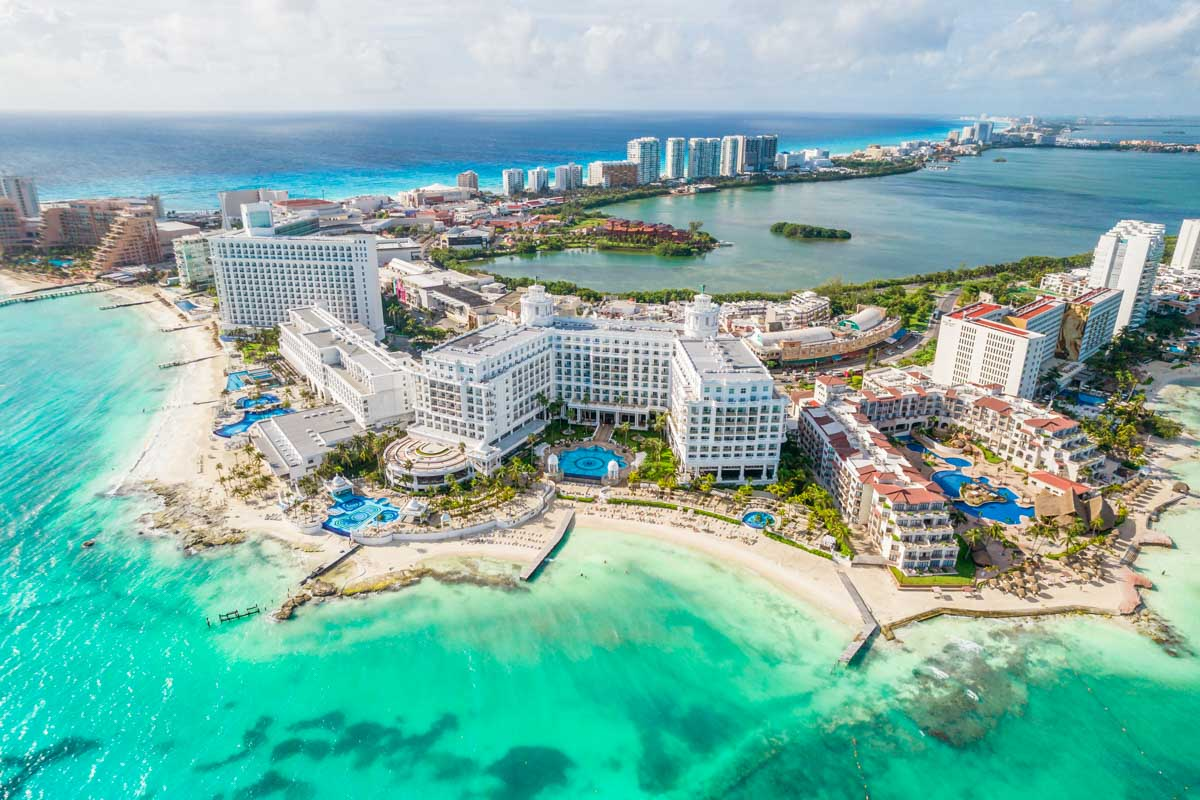 Cabo vs Cancun